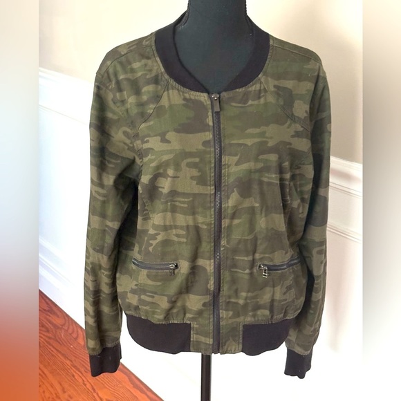 Sanctuary camo zip up jacket size L - Picture 2 of 9